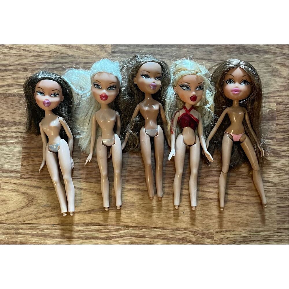 Bratz Bundle of 5 Dolls No Clothes No Feet Vintage Y2K
